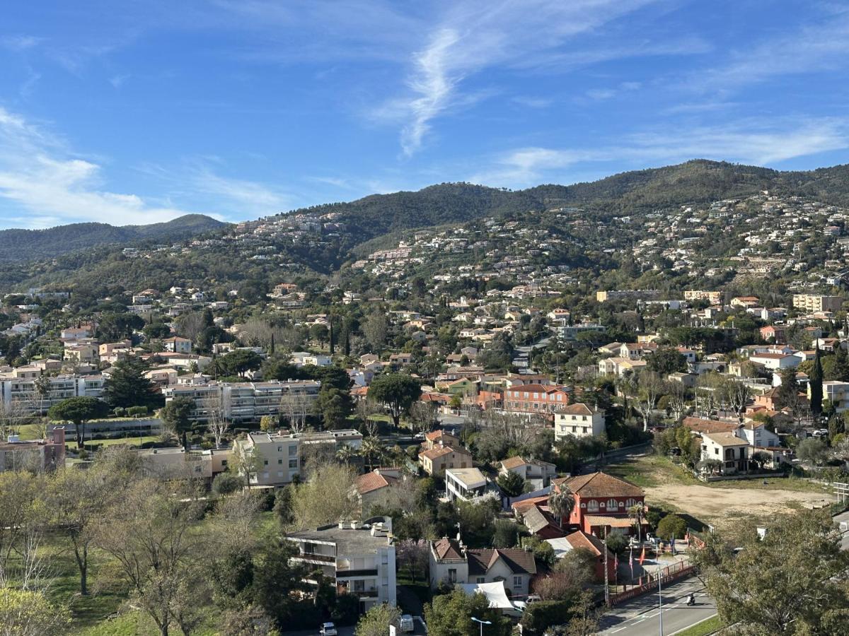 My Resid Appart Cannes Vue Marina Et Vue Montagne Мандельє-ла-Напуль Екстер'єр фото