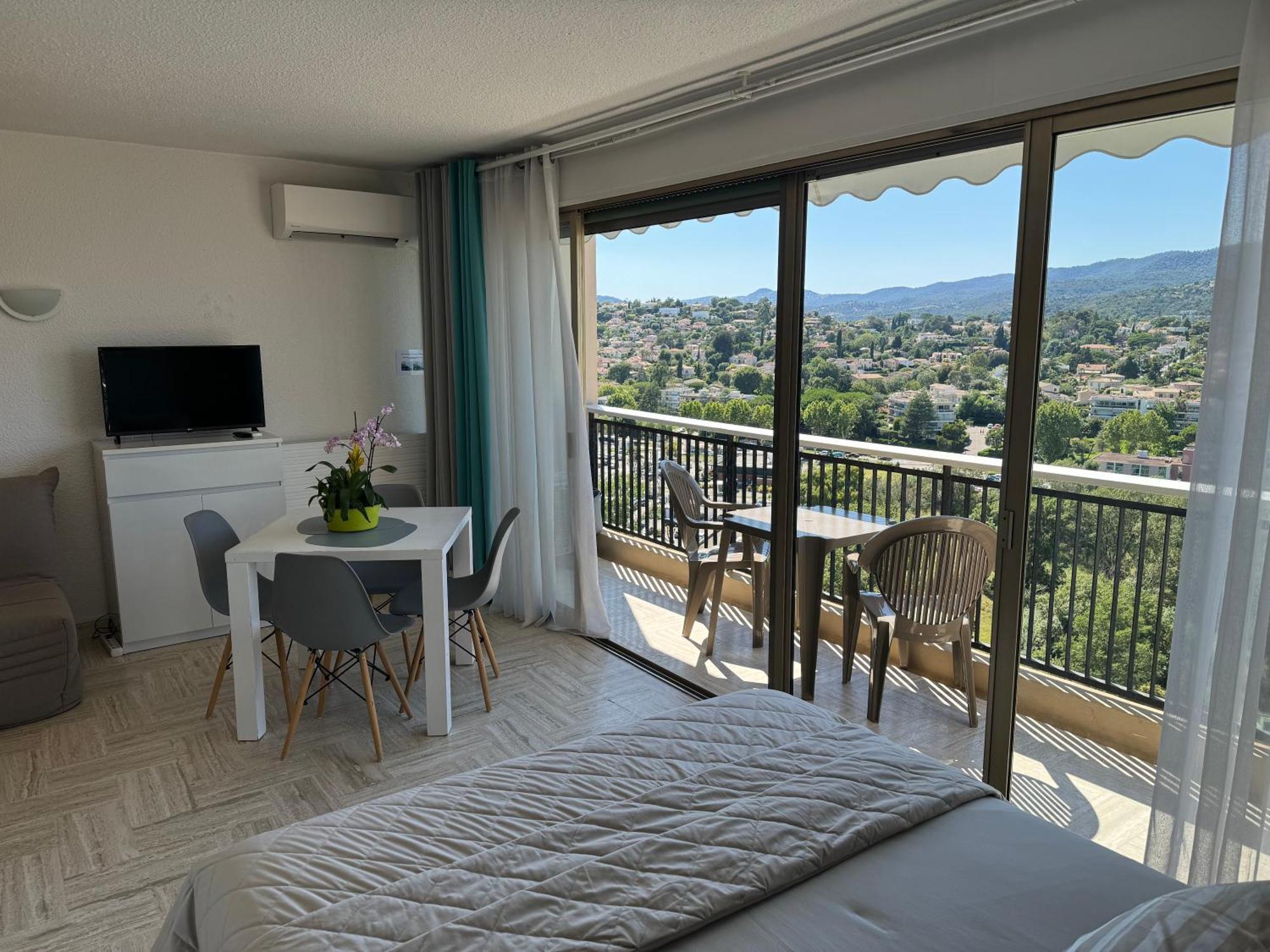 My Resid Appart Cannes Vue Marina Et Vue Montagne Мандельє-ла-Напуль Екстер'єр фото